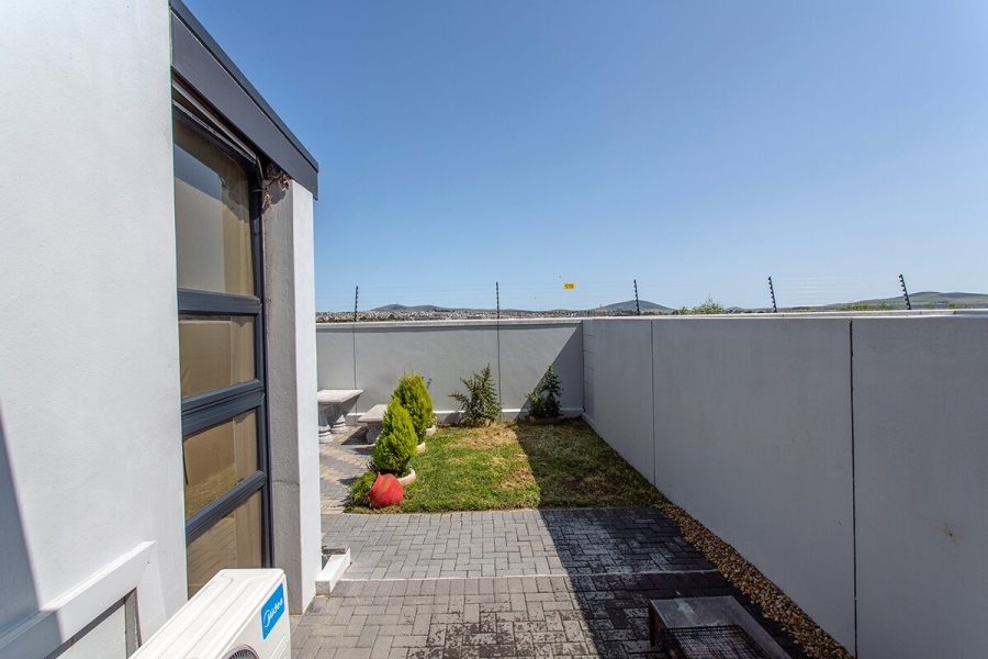 To Let 3 Bedroom Property for Rent in Zonnendal Western Cape